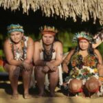 En la Amazonía, indígenas rescatan tribu del borde de la extinción